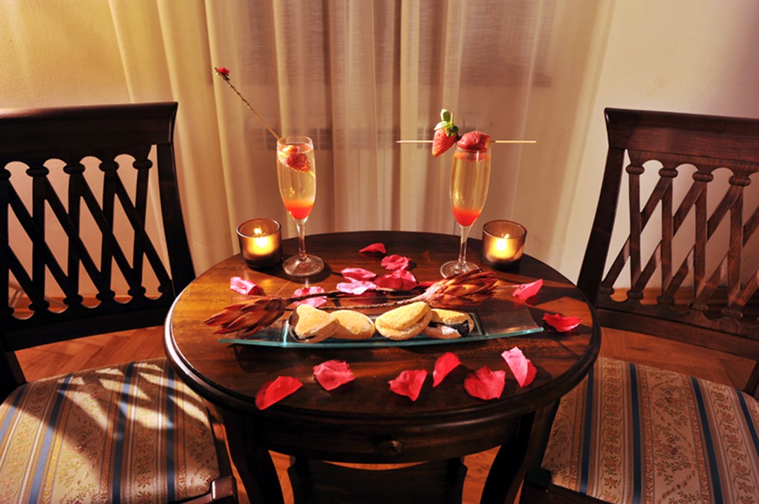 UNA NOTTE IN JUNIOR SUITE CON JACUZZI E BOLLICINE UNA NOTTE IN JUNIOR SUITE CON JACUZZI E BOLLICINE